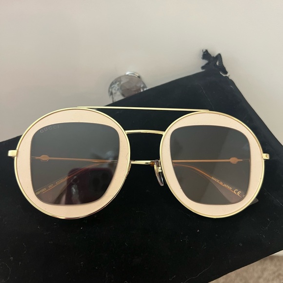 Gucci Sunglasses - Picture 4 of 5